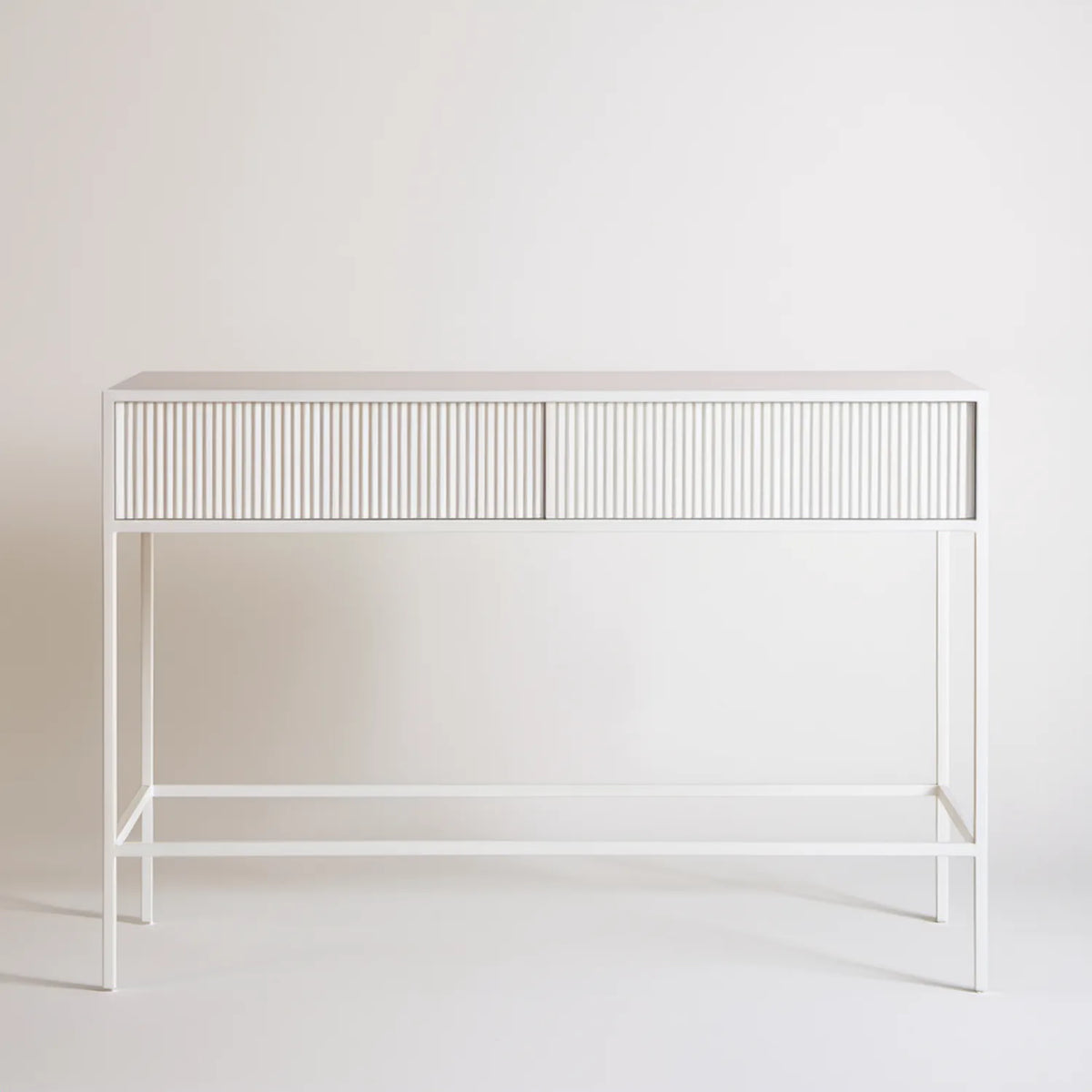 Białe biurko prostokątne z 2 szufladami 120 x 60 x 75 cm ze stali i płyty MDF